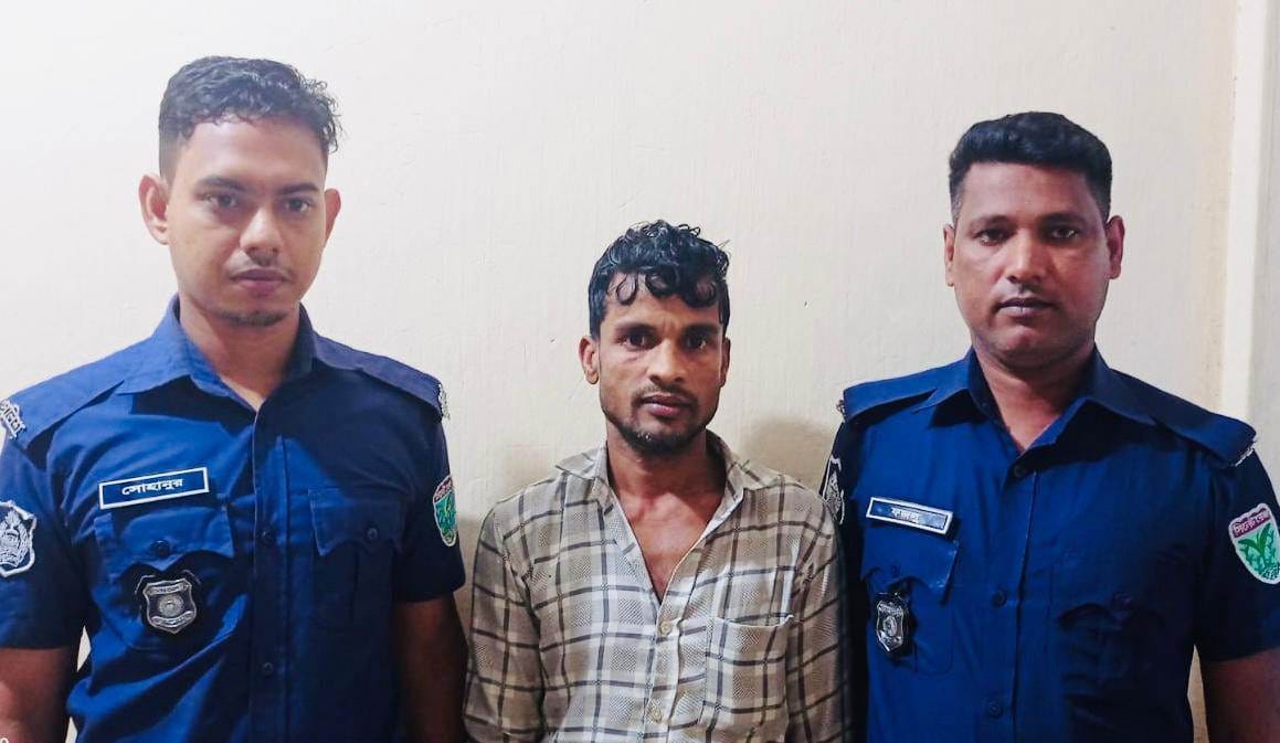 জৈন্তাপুরে ভারতীয় ৪০ বস্তা চিনি সহ আটক ১